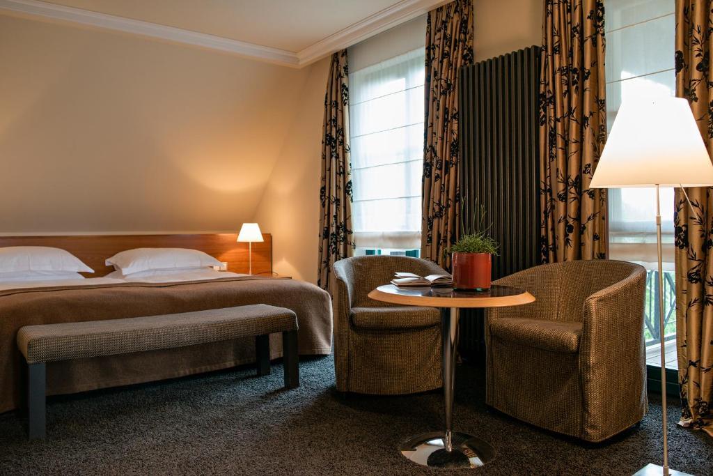 Zeller-Hotel+Restaurant Kahl am Main Номер фото