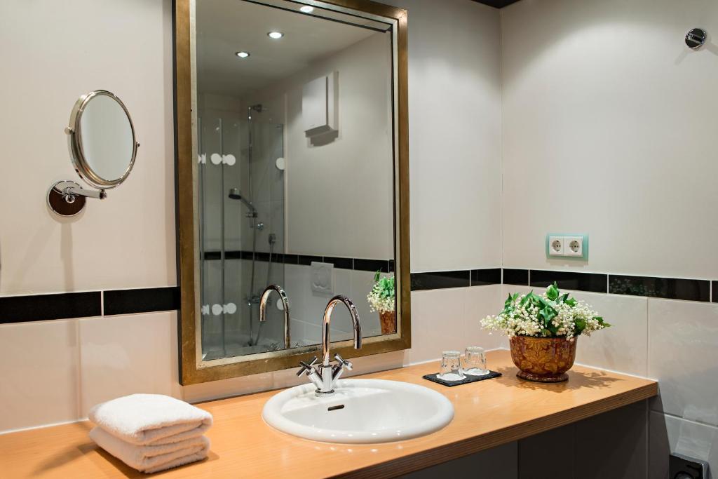 Zeller-Hotel+Restaurant Kahl am Main Номер фото