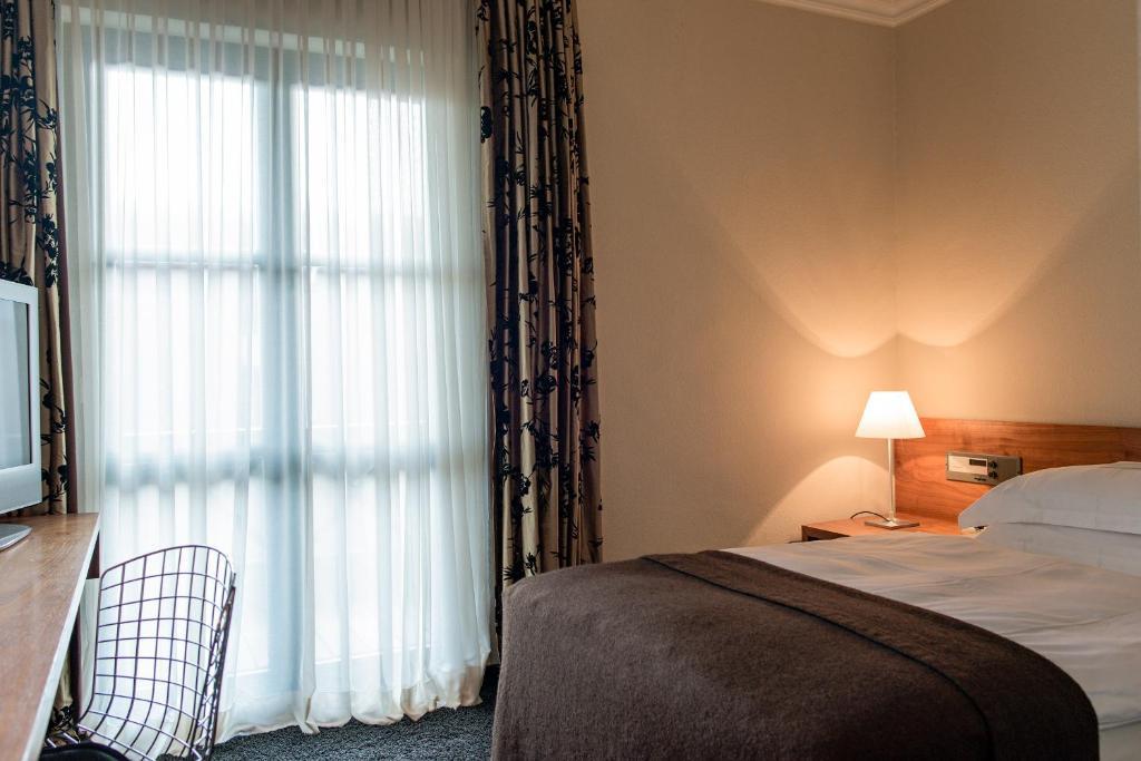 Zeller-Hotel+Restaurant Kahl am Main Номер фото