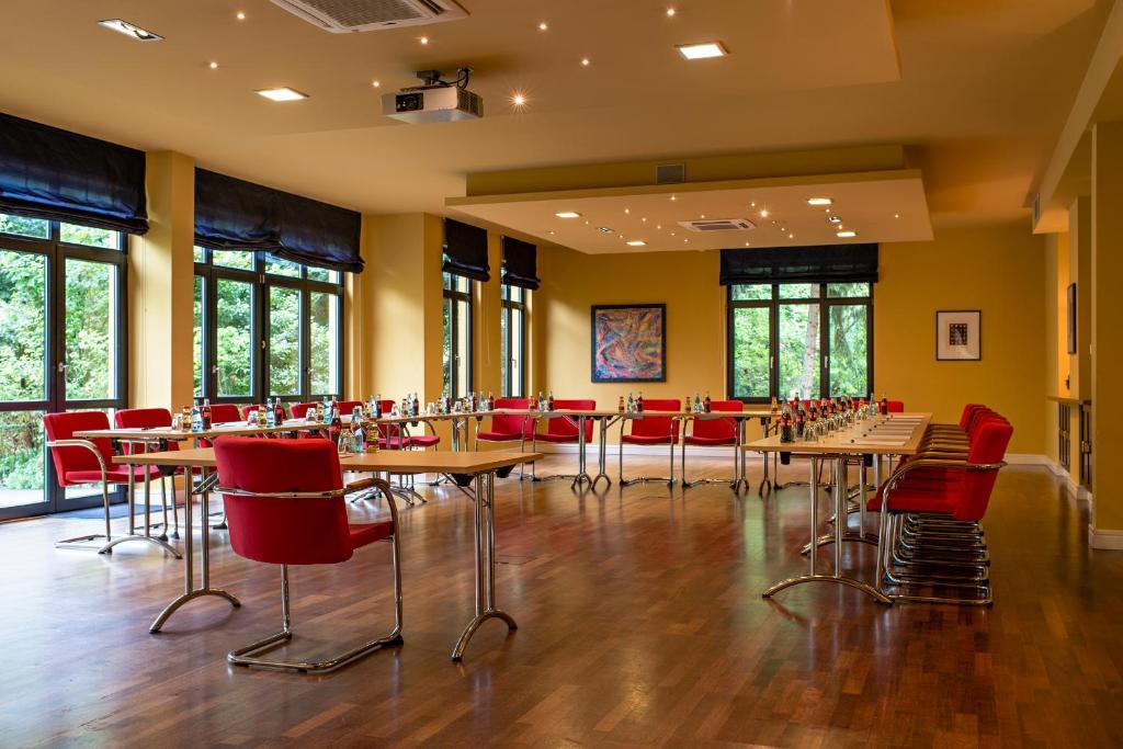 Zeller-Hotel+Restaurant Kahl am Main Экстерьер фото